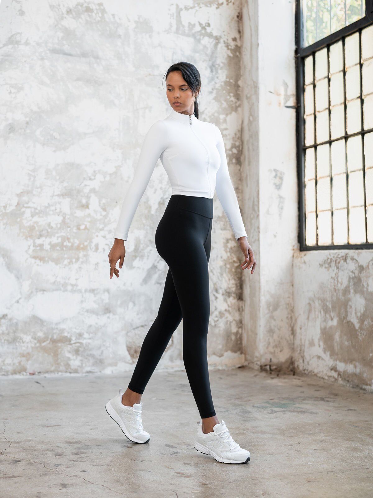 737 Scrunch Butt Leggings Black Color
