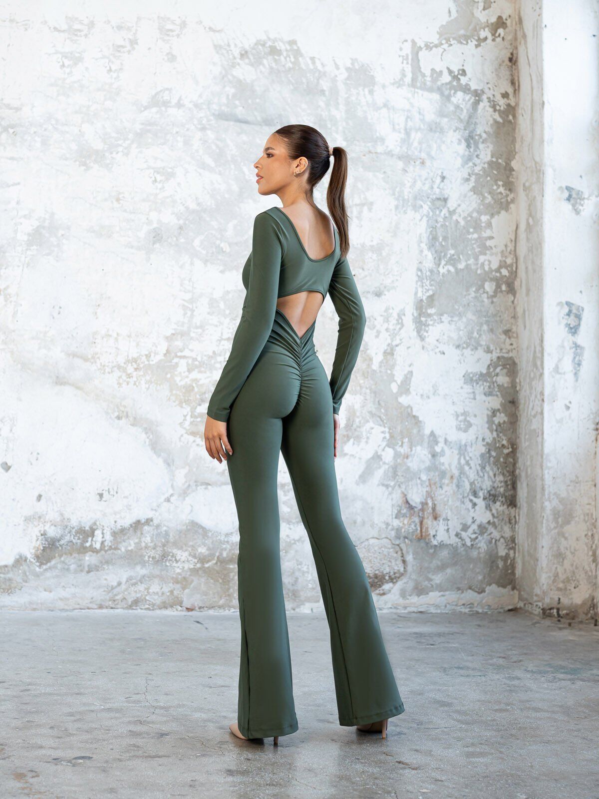 3104 Spanish Scrunch Butt Jumpsuit Long Sleeve Khaki Color