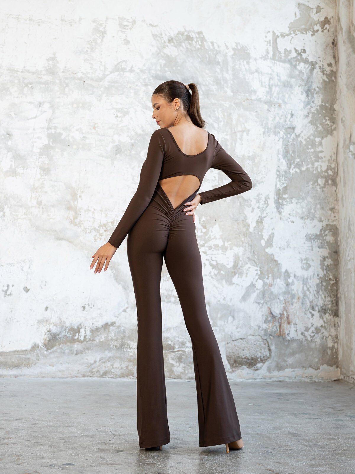 3103 Spanish Scrunch Butt Jumpsuit Long Sleeve Brown Color