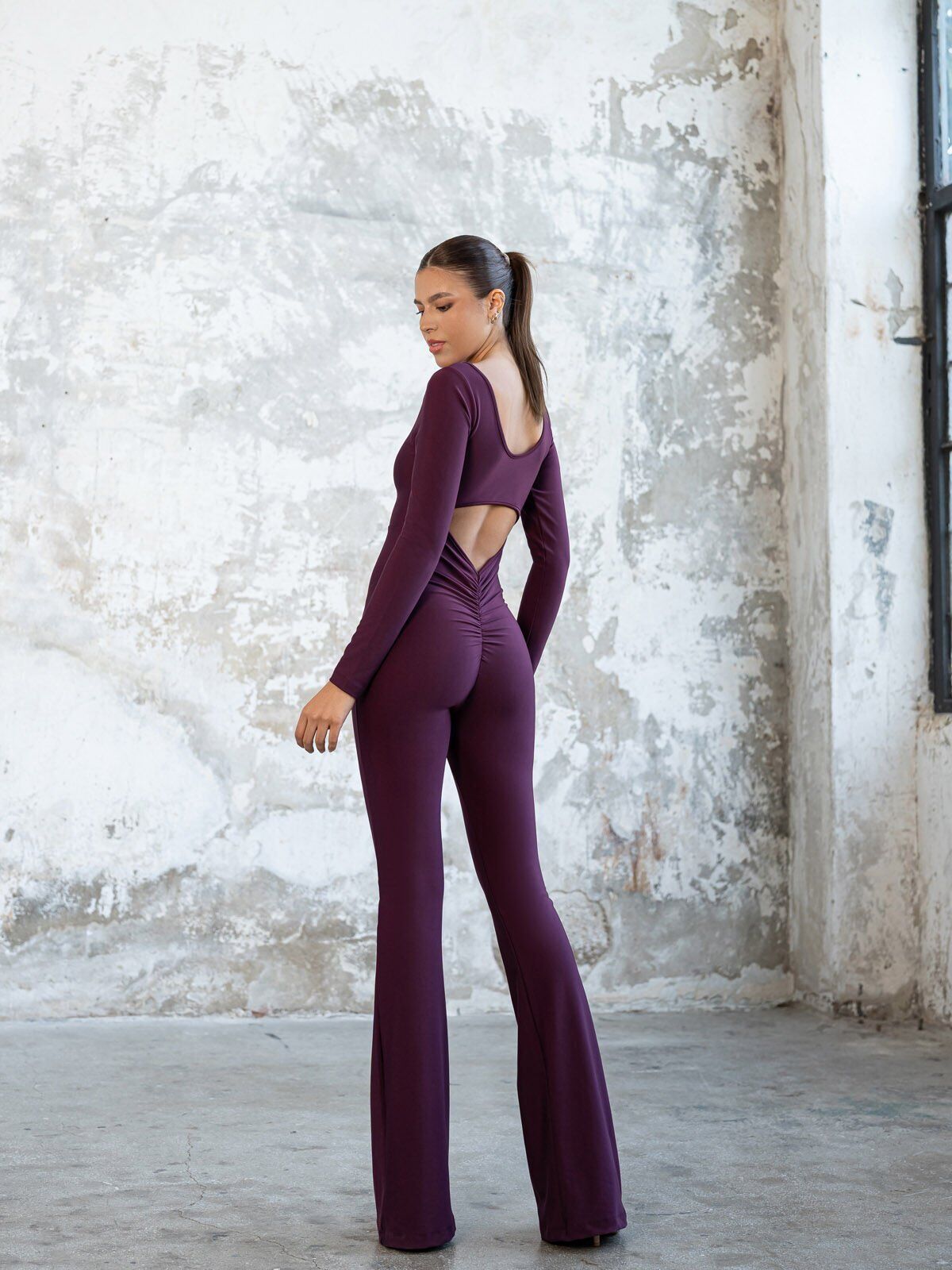 3102 Spanish Scrunch Butt Jumpsuit Long Sleeve Damson Color