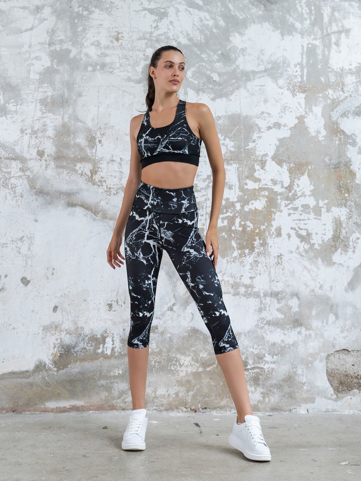 976 Capri Leggings