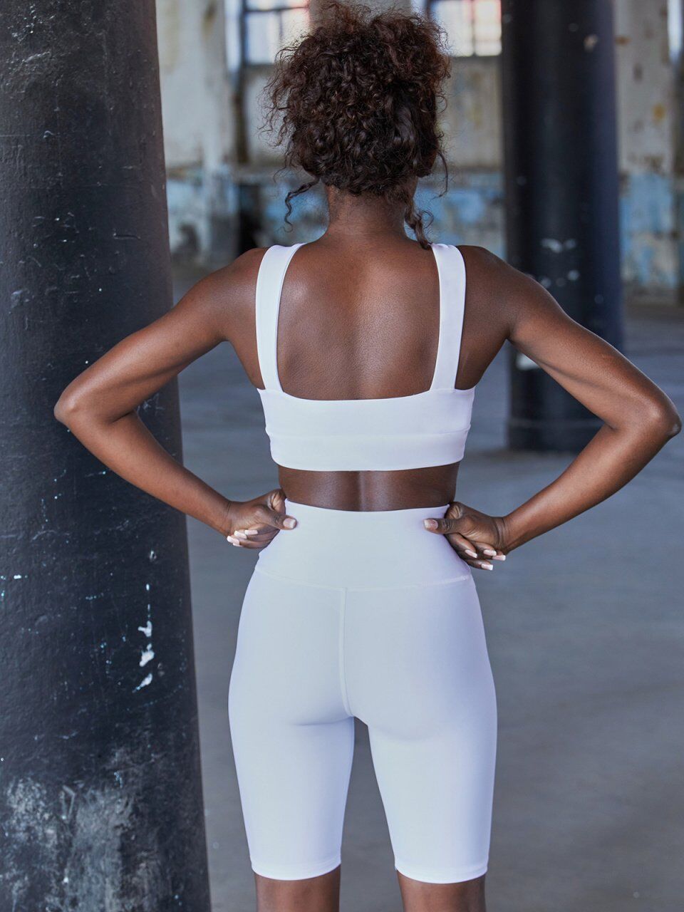 6011 We Waist Biker Leggings White Color