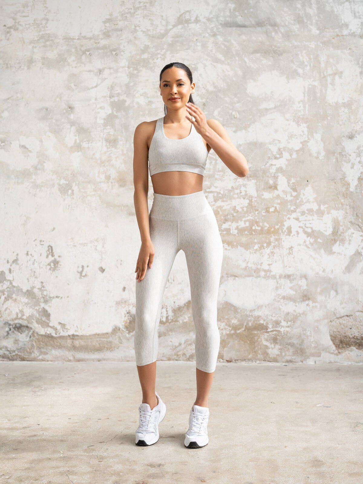 4729 Gray Breeze Capri Leggings