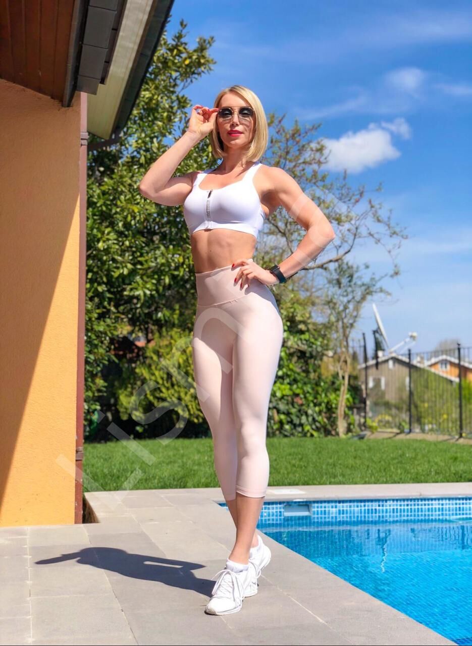 4716 Capri Leggings Powder Color