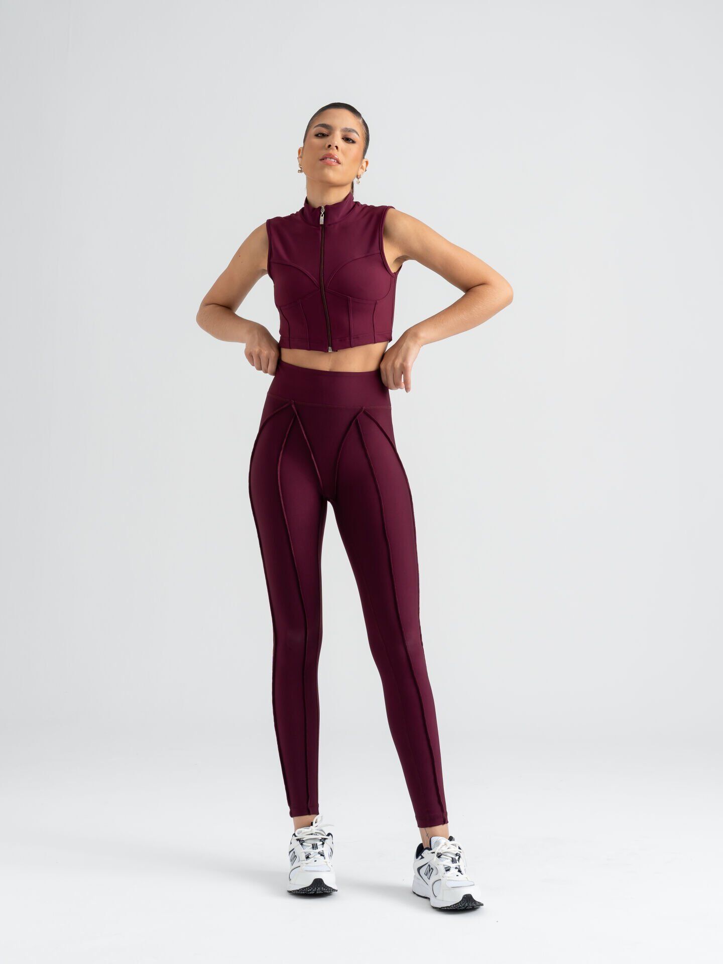 534 Sculpt Line Spor Damson Color