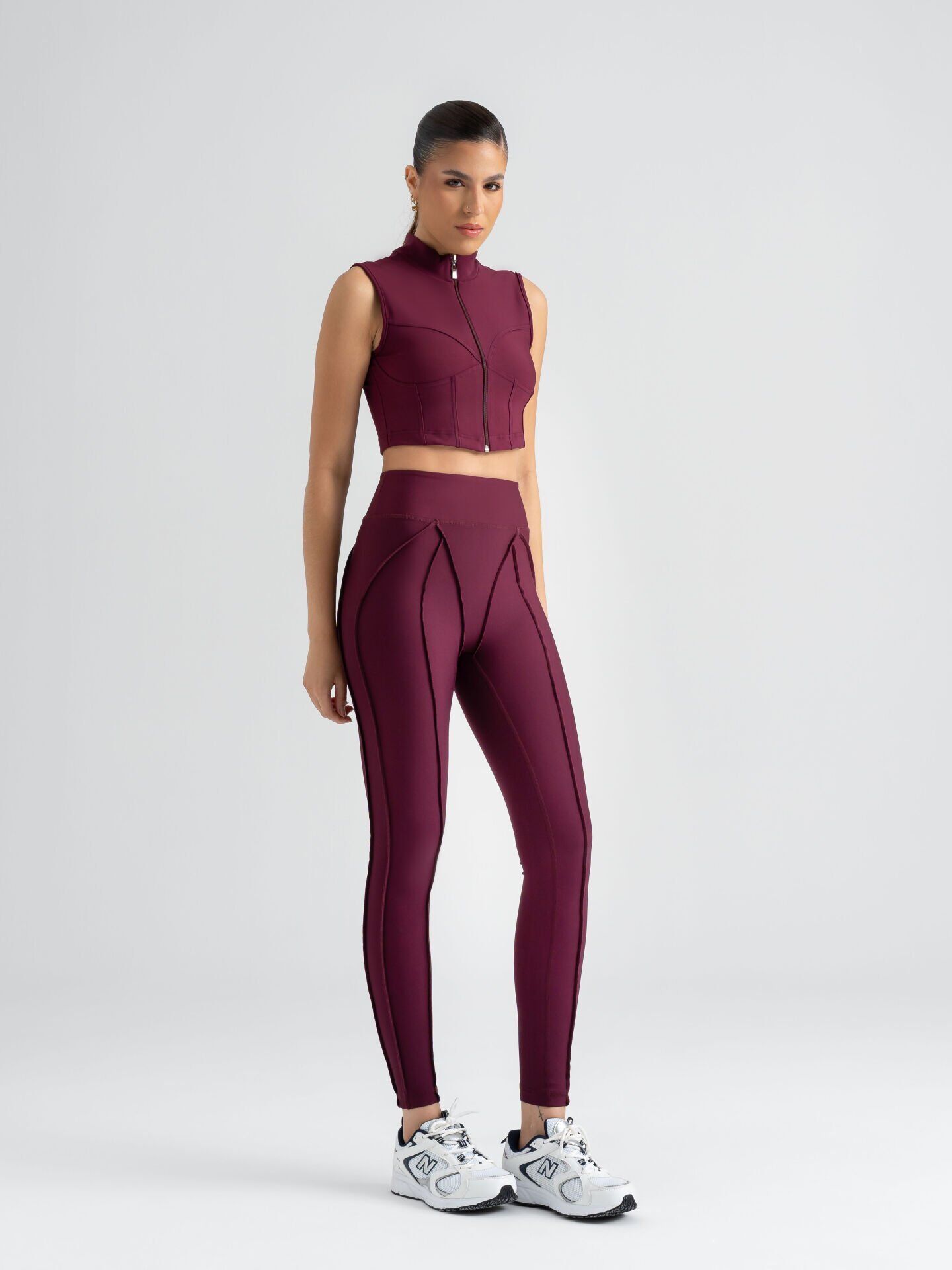 534 Sculpt Line Spor Damson Color