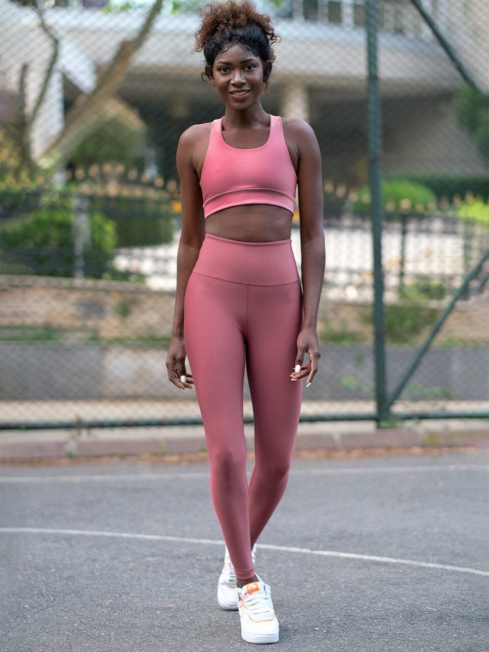 221 Single Crossed Spor Bra Dark Rose