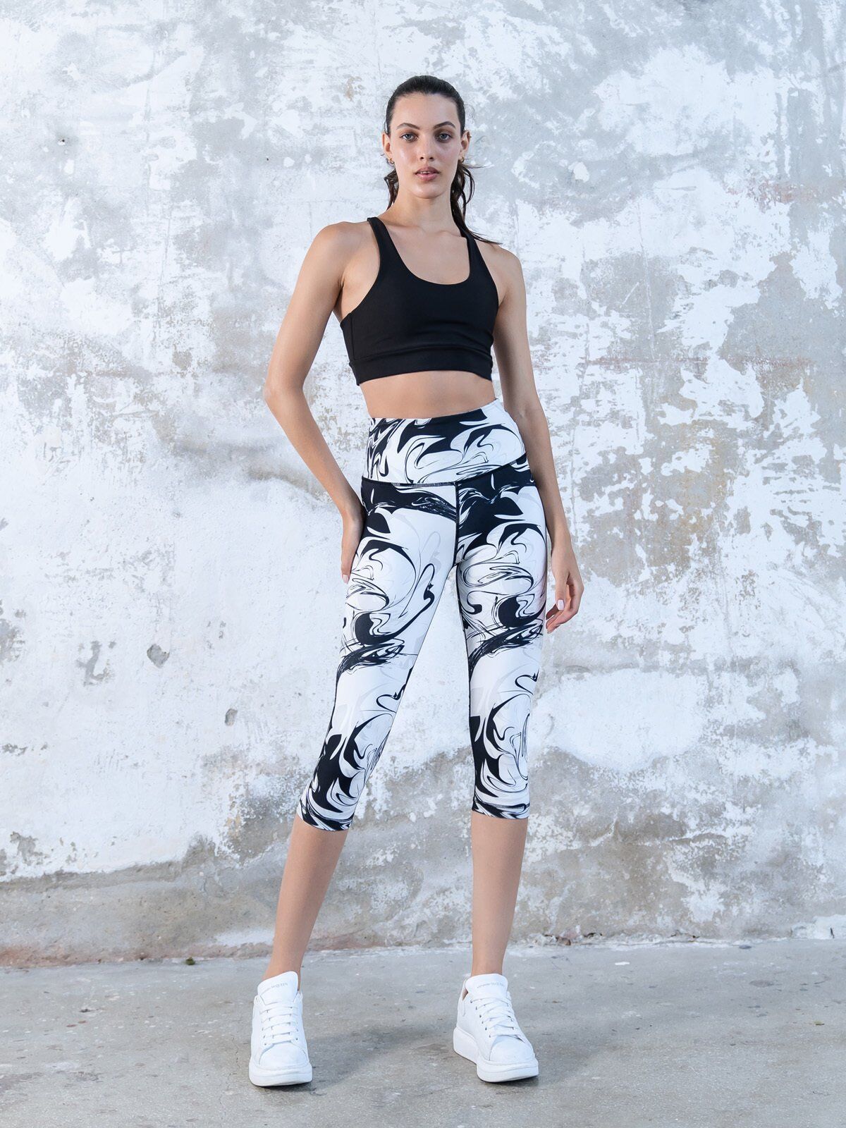 4501 Capri Leggings