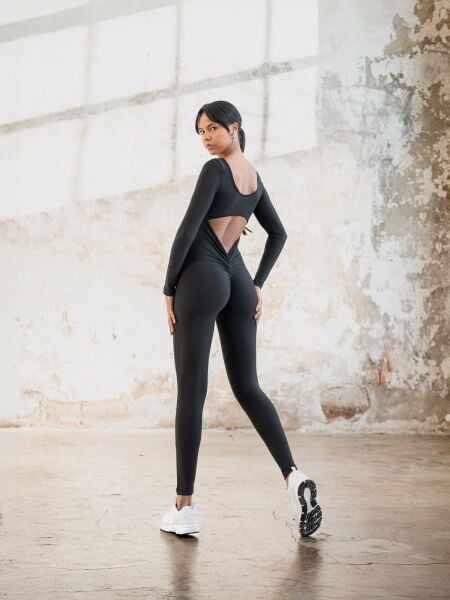 2500 Sleeve Scrunch Butt Jumpsuit Black Color