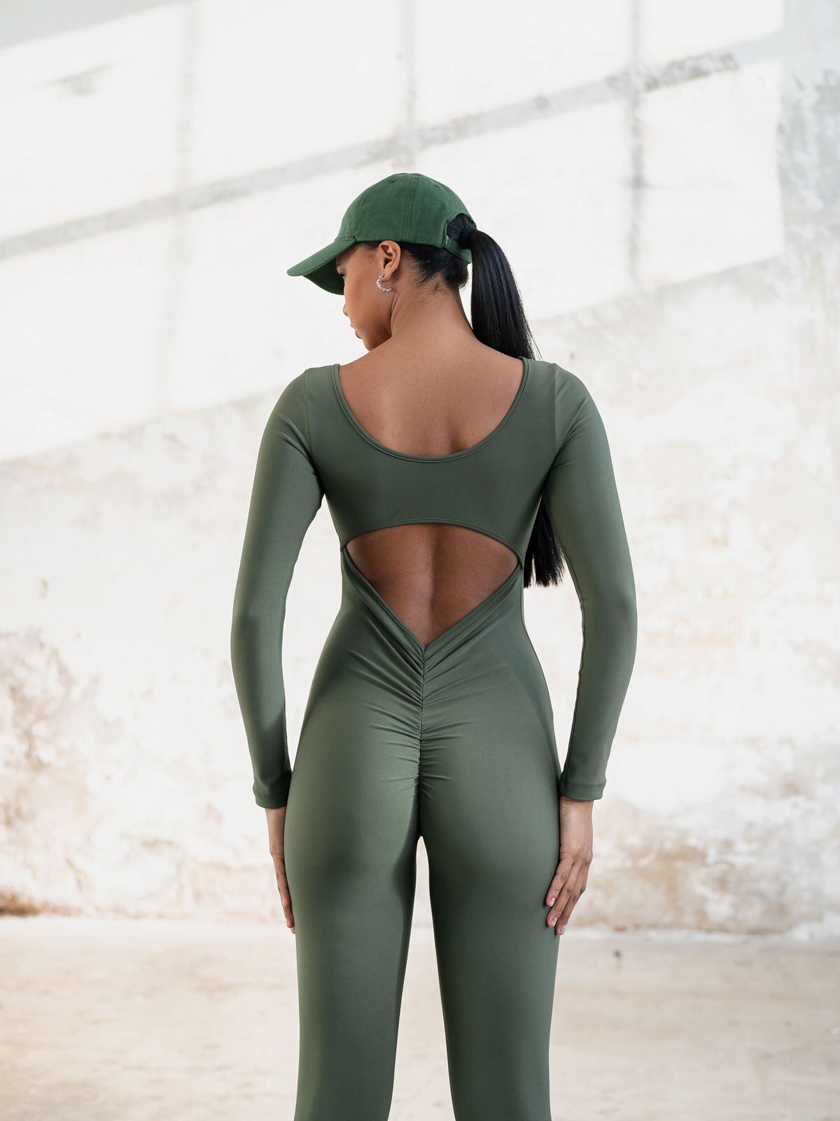 2505 Sleeve Scrunch Butt jumpsuit Damson Color