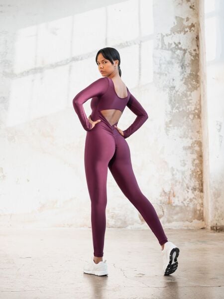 2501 Sleeve Scrunch Butt Damson Color