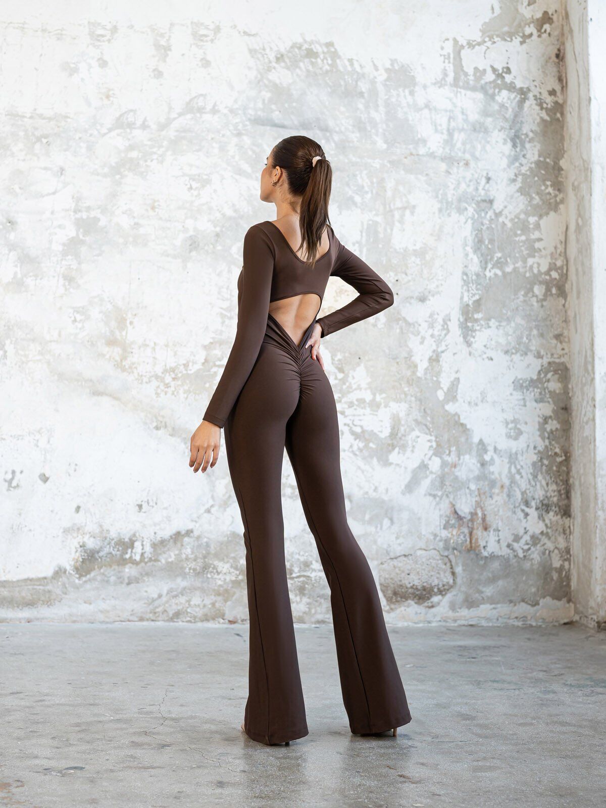 3103 Spanish Scrunch Butt Jumpsuit Long Sleeve Brown Color