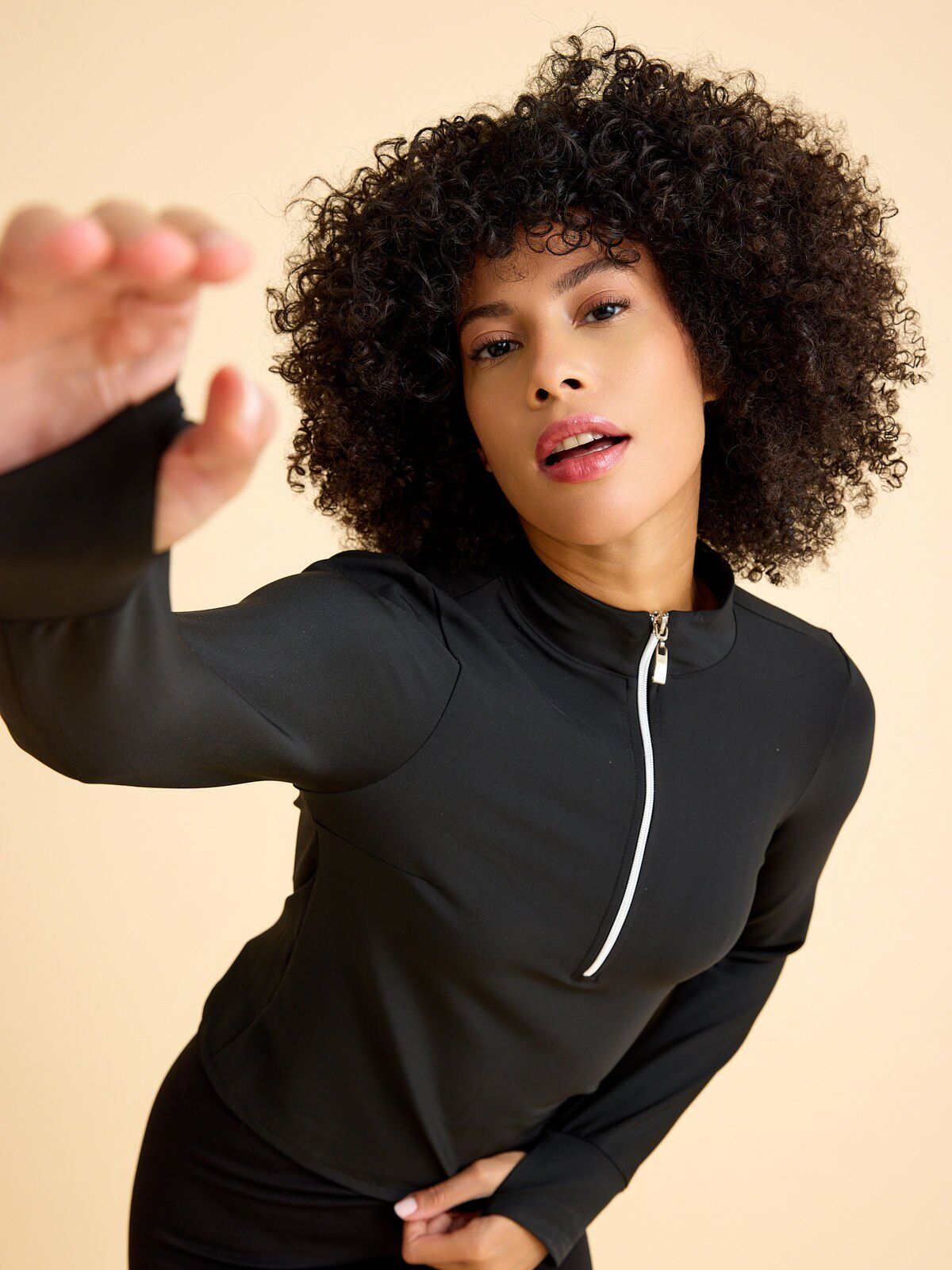 151 Top Wear With Finger Black Color