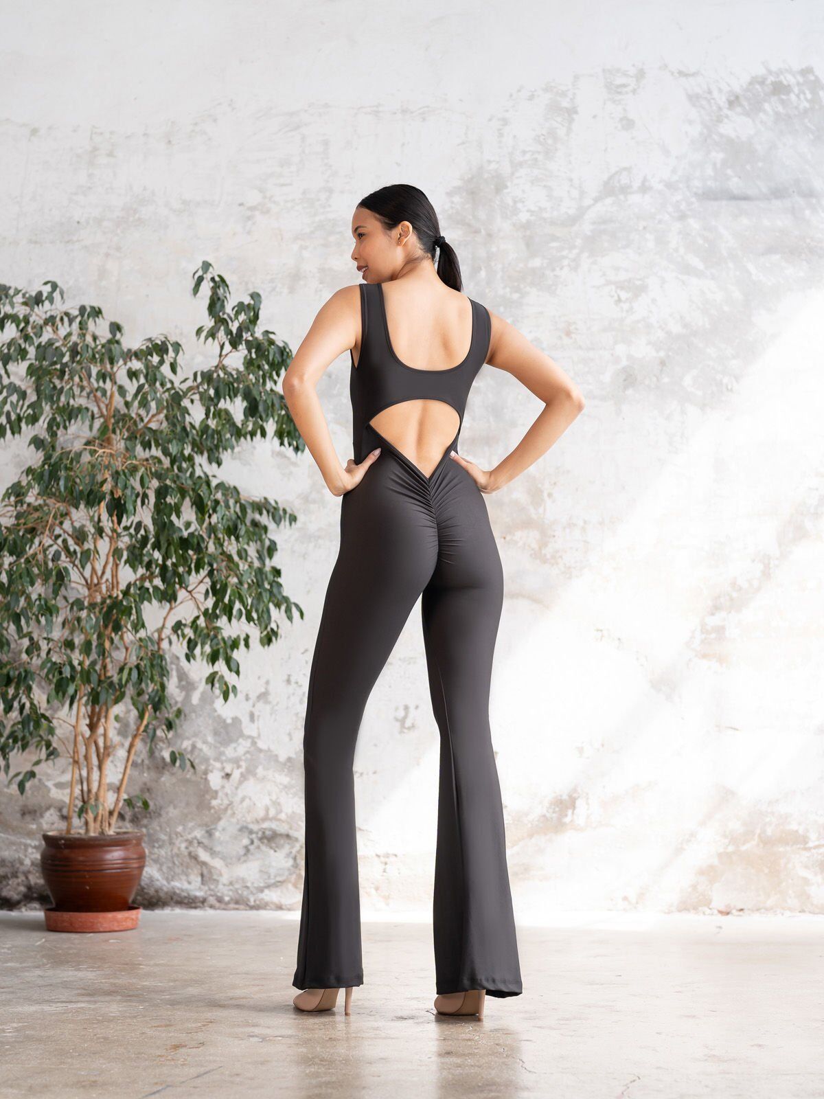 1500 Spanish, Scrunch  Butt Jumpsuit Black Color