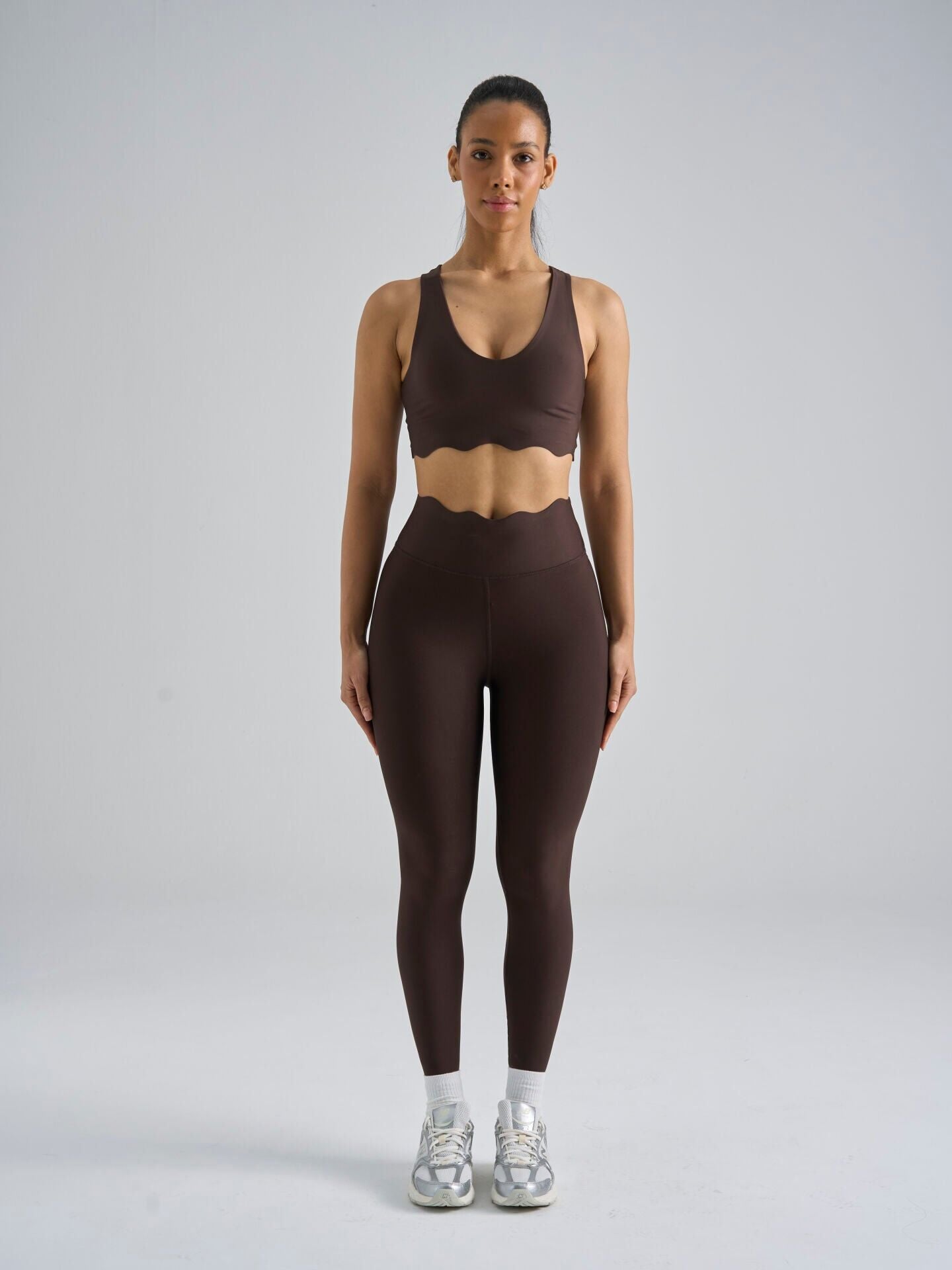 578 Scollop Laser Cut Spor Leggings Brown Color