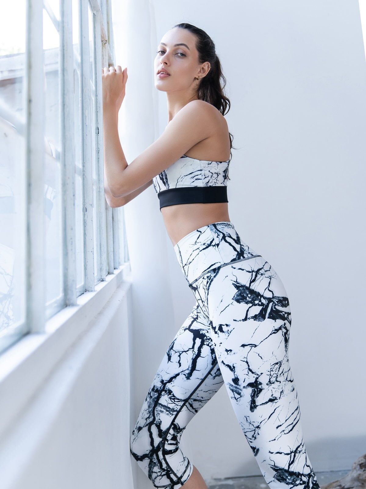 975 Capri Leggings