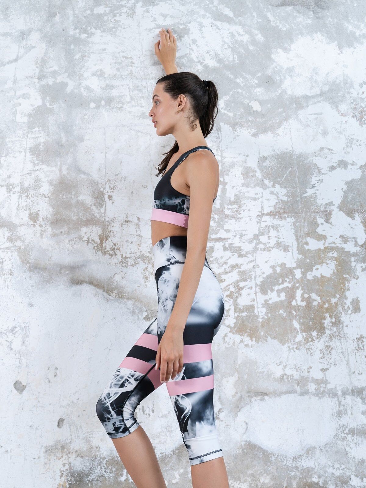 977 Capri Leggings