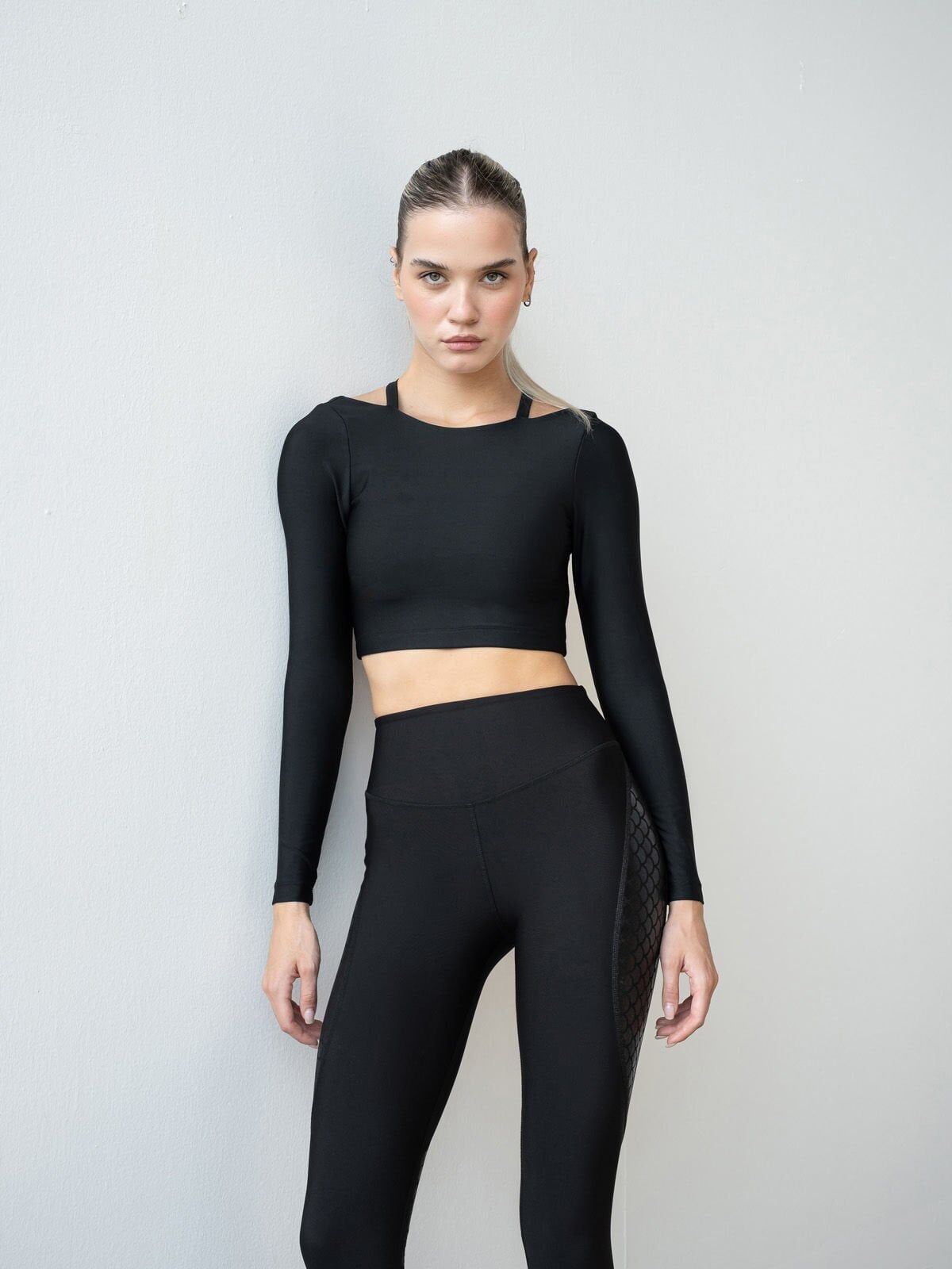 086 Parisis Tshirt Black Color