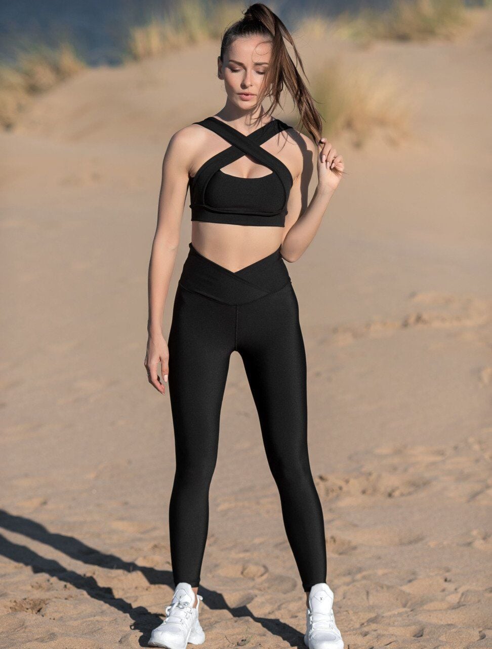 187 Decolette Design Spor Bra Black Color
