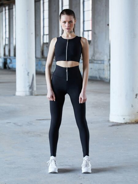 1051 Extra High Waist Leggings Black Color