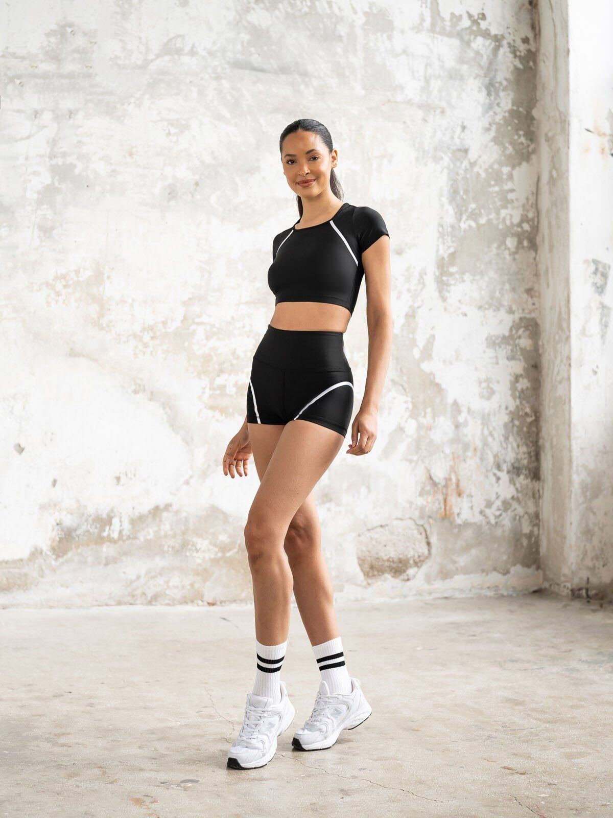 078 Menton Tshirt Short Sleeve Black Color