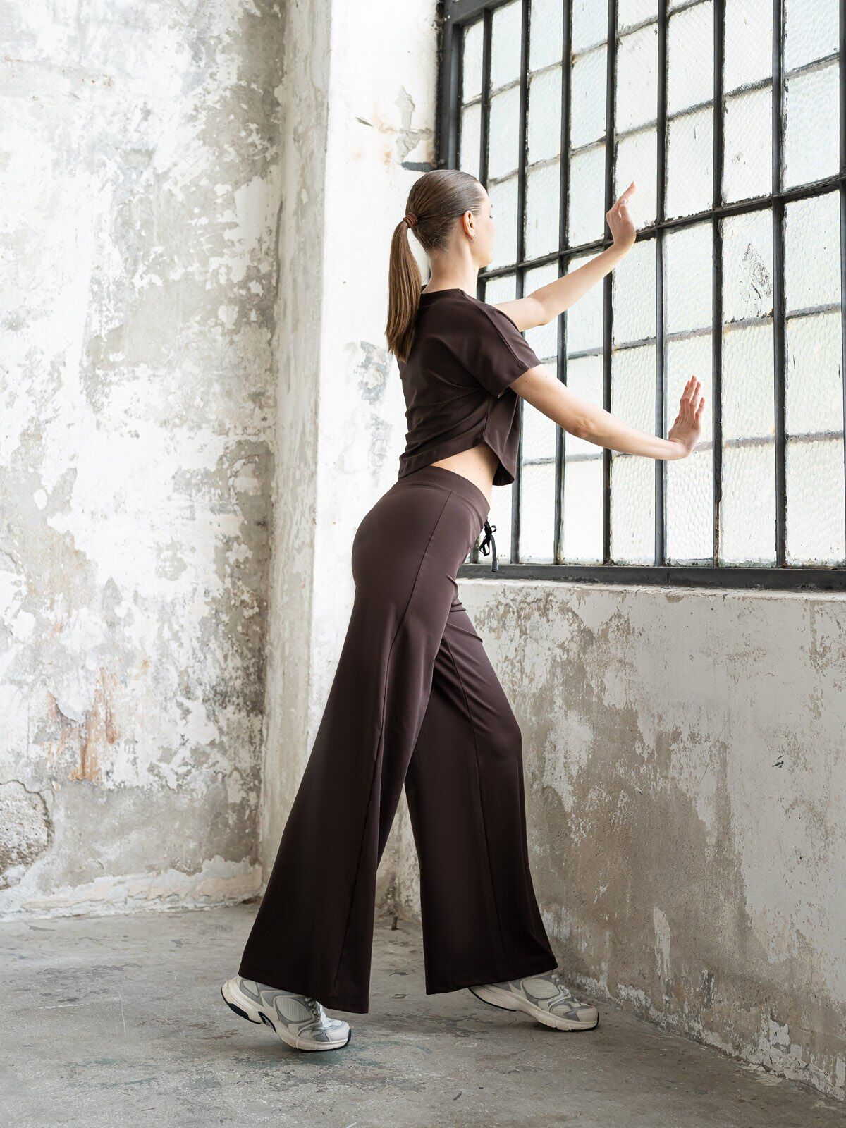 044 Yoga Tshirt Brown Color