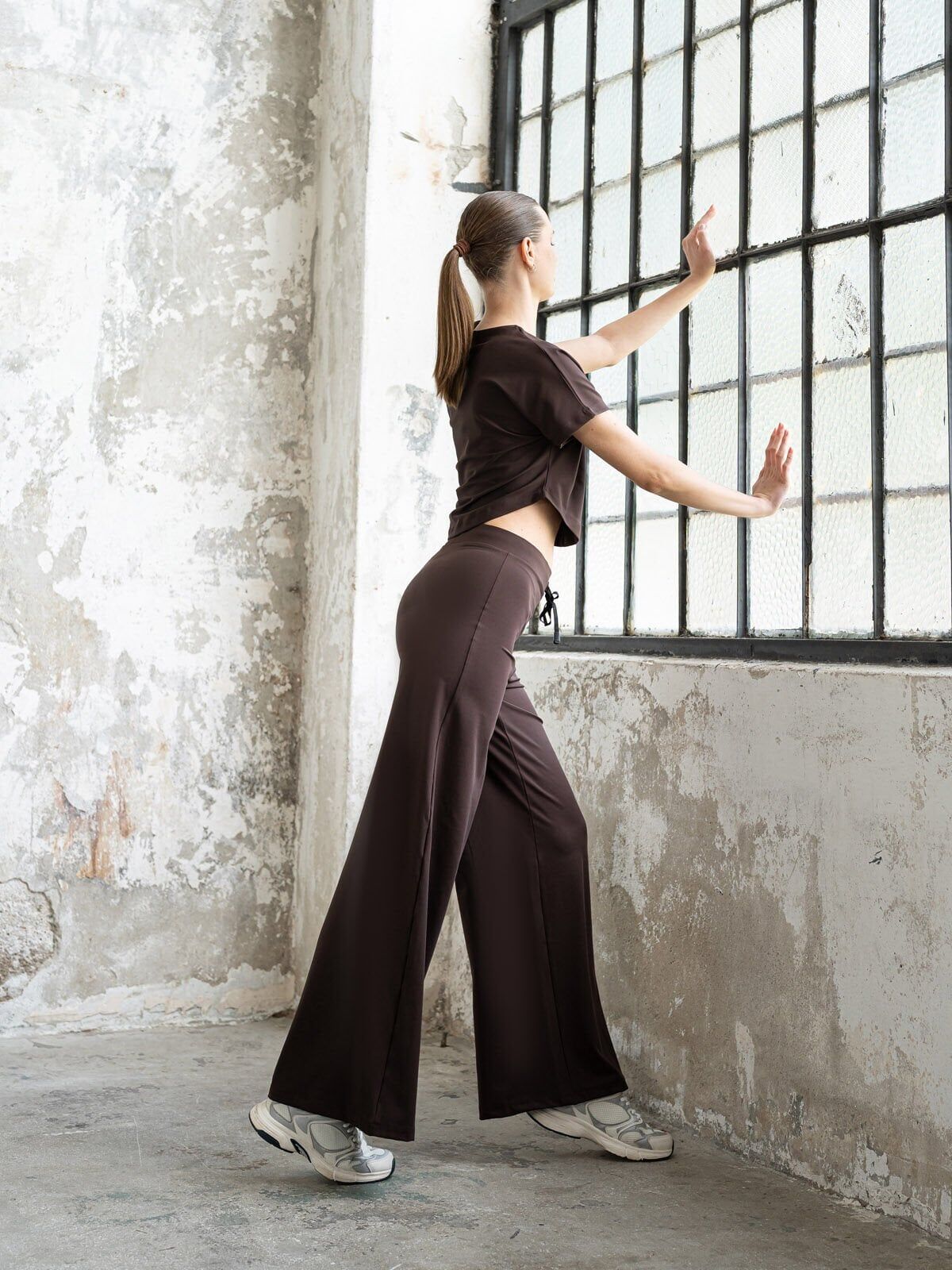 044 Yoga Tshirt Brown Color