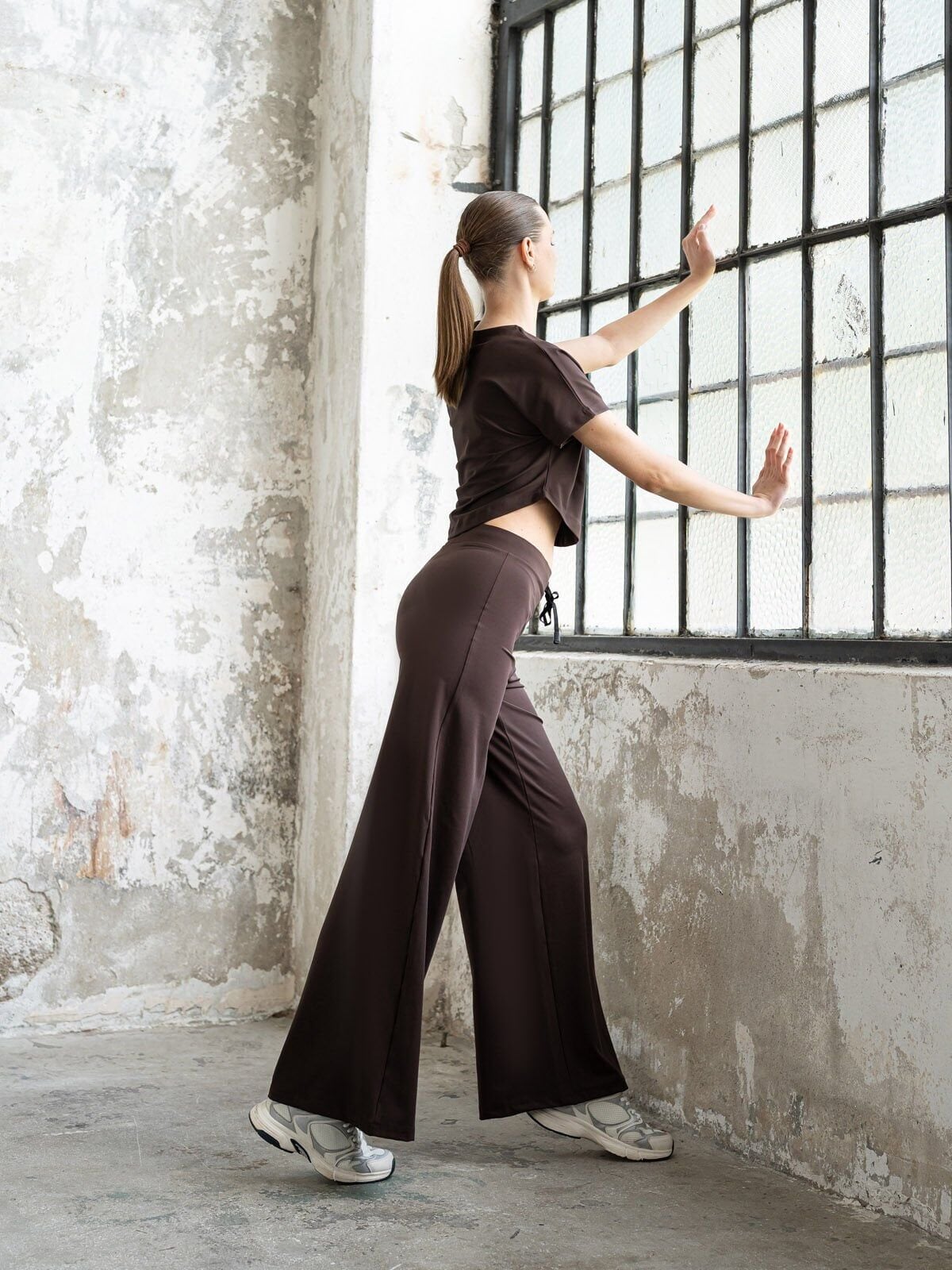 044 Yoga Tshirt Brown Color