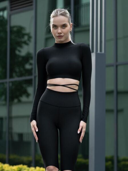 064 Tshirt Black Color