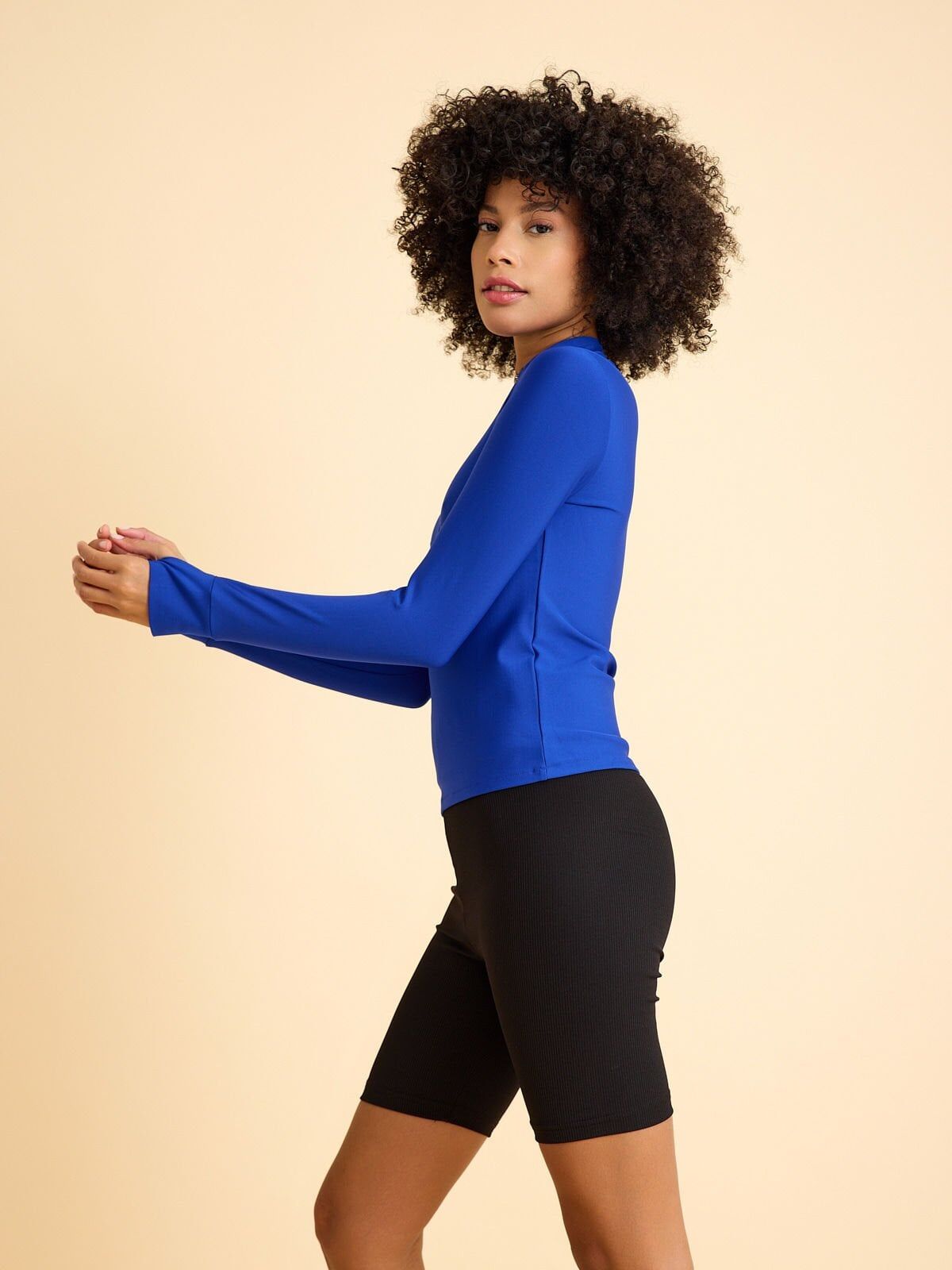 162 Top Wear With Finger Blue Color