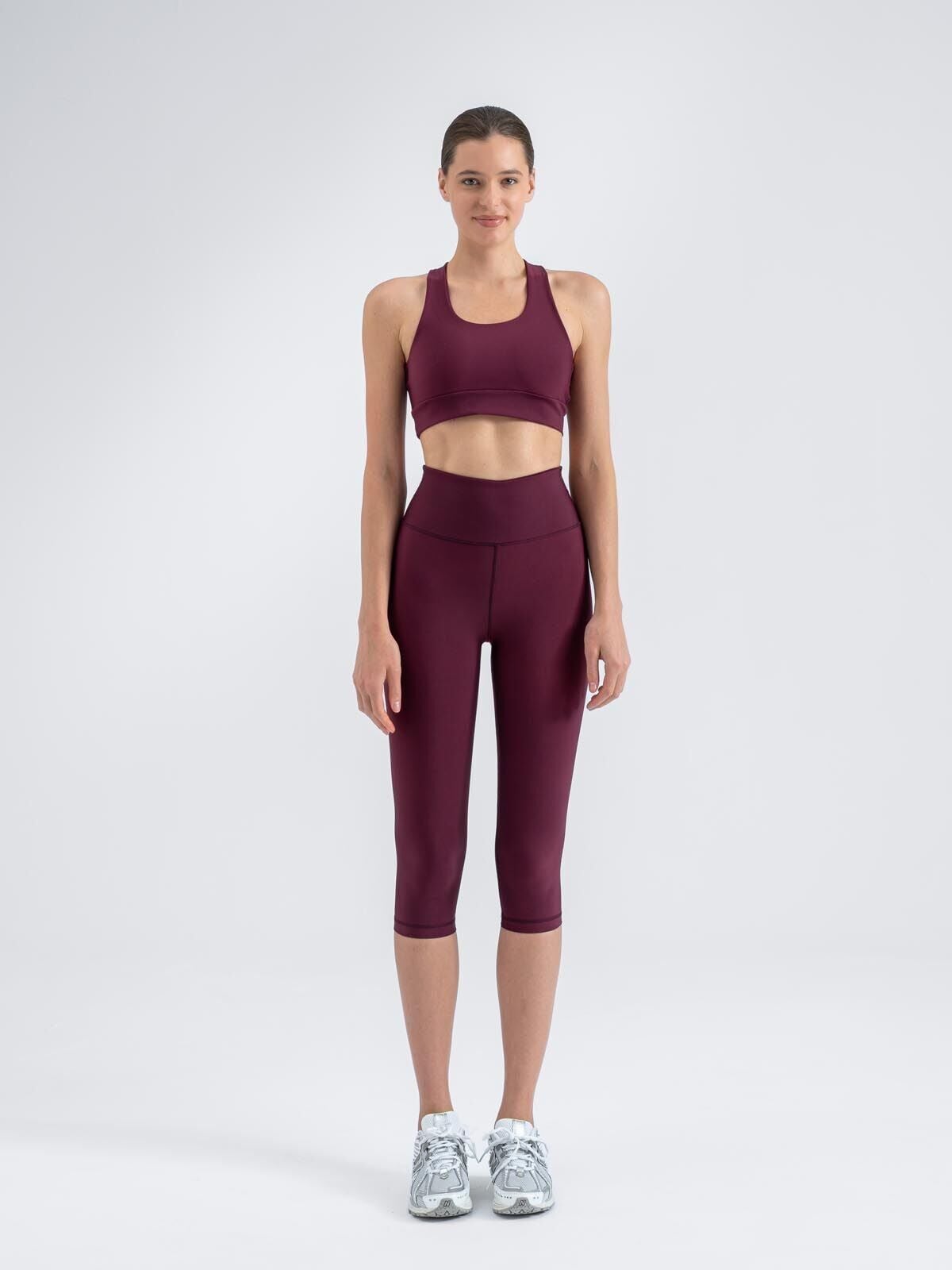 13130 Capri Scrunch Butt Leggings Damson Color