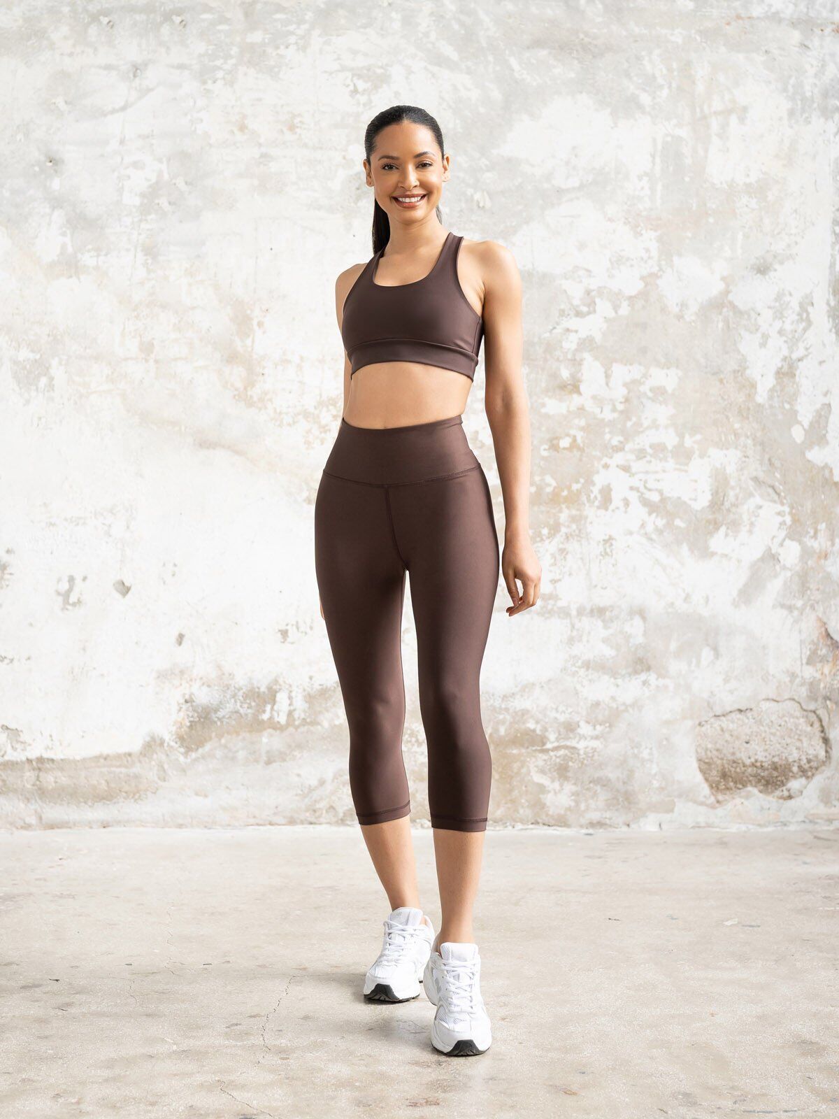 4728 Capri Leggings Brown Color