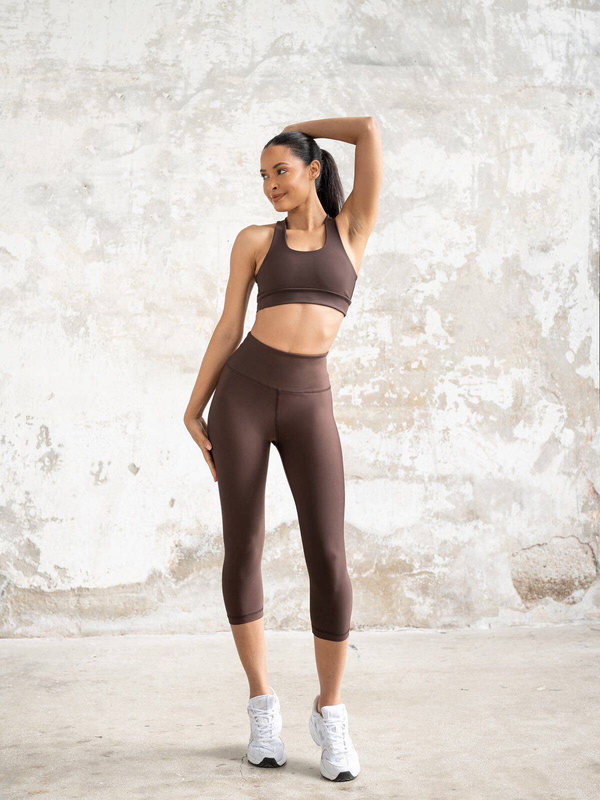 4728 Capri Leggings Brown Color