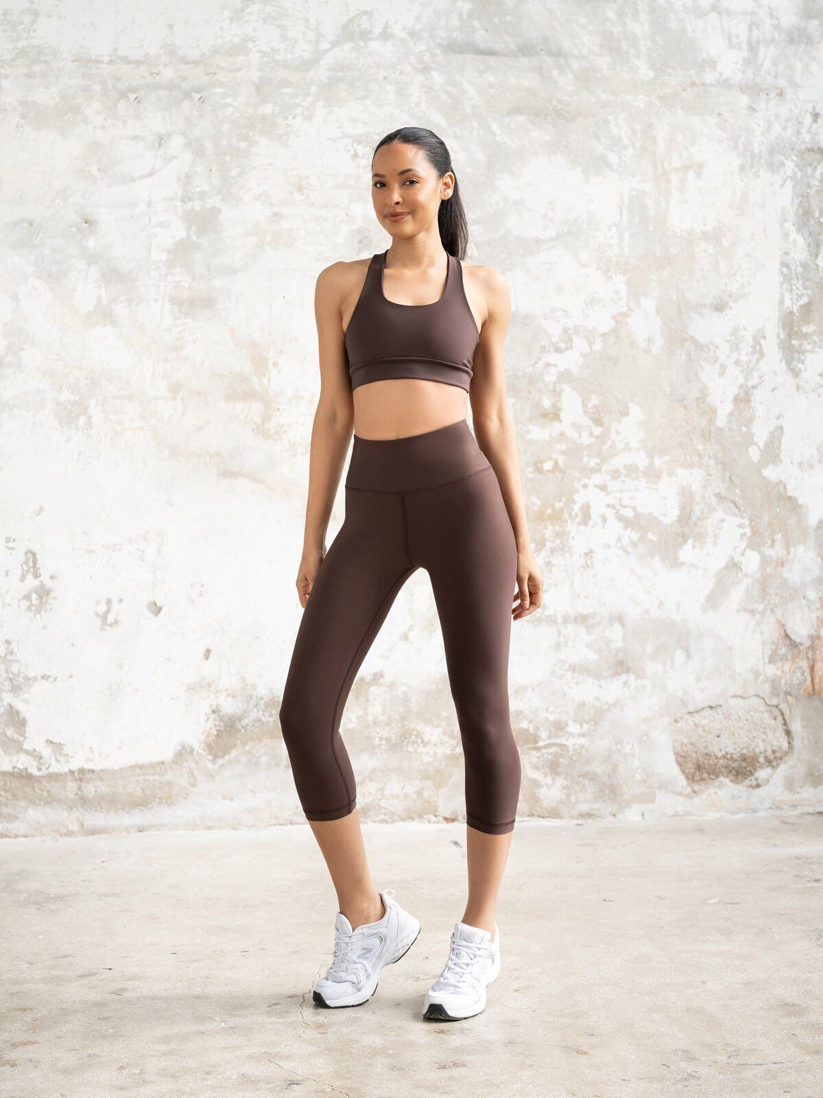 4728 Capri Leggings Brown Color