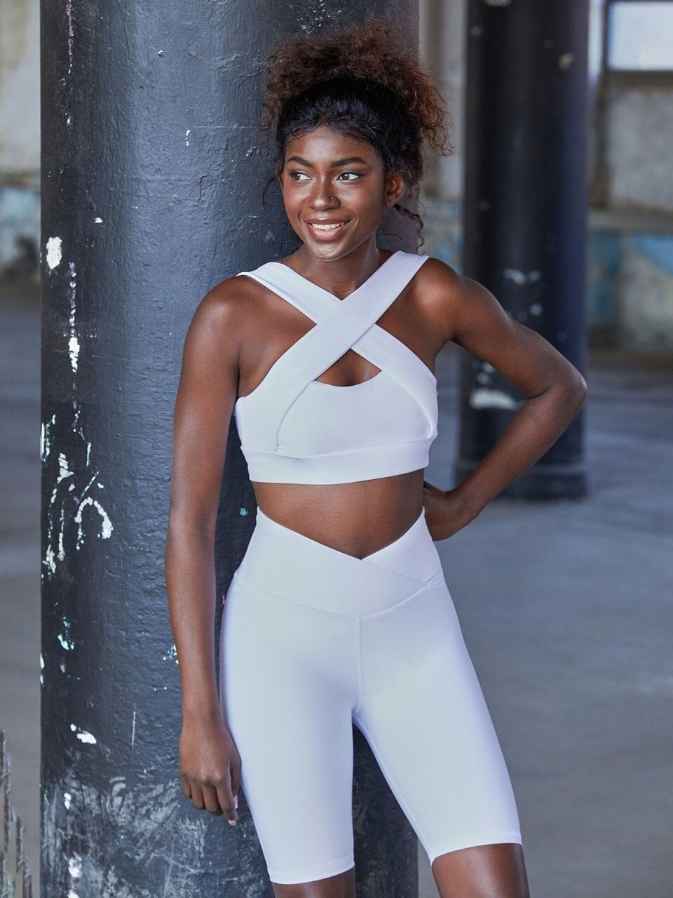 6011 We Waist Biker Leggings White Color