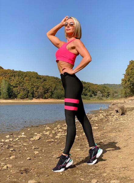 1040 Extra High Waist Leggings