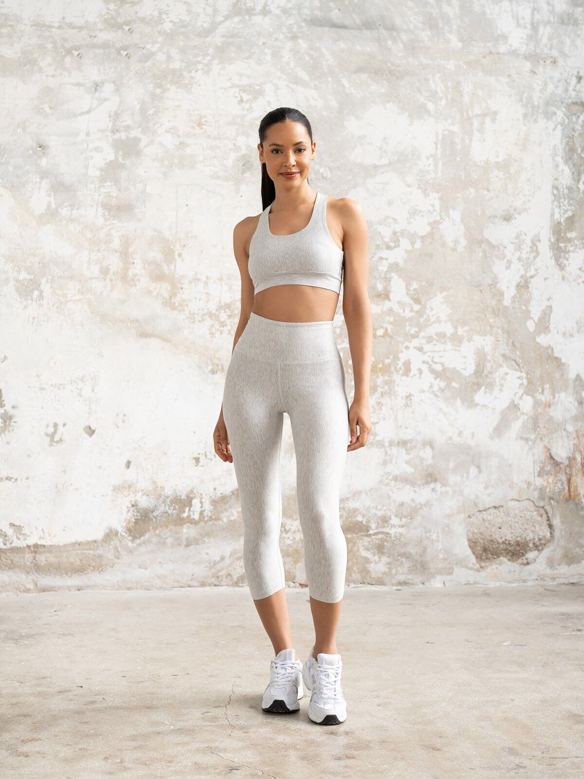 4729 Gray Breeze Capri Leggings