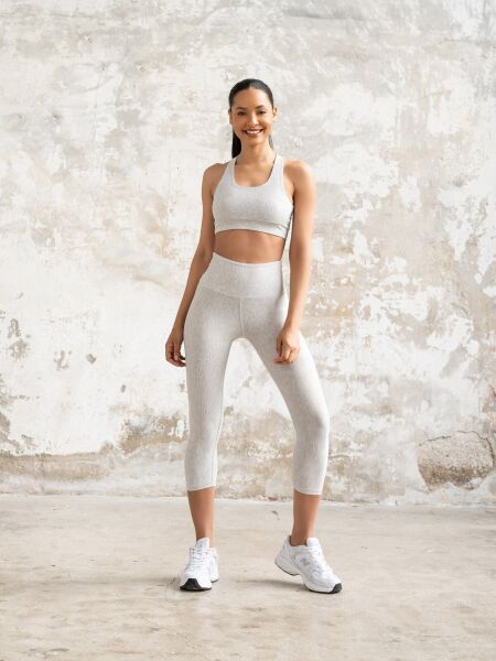 4729 Gray Breeze Capri Leggings