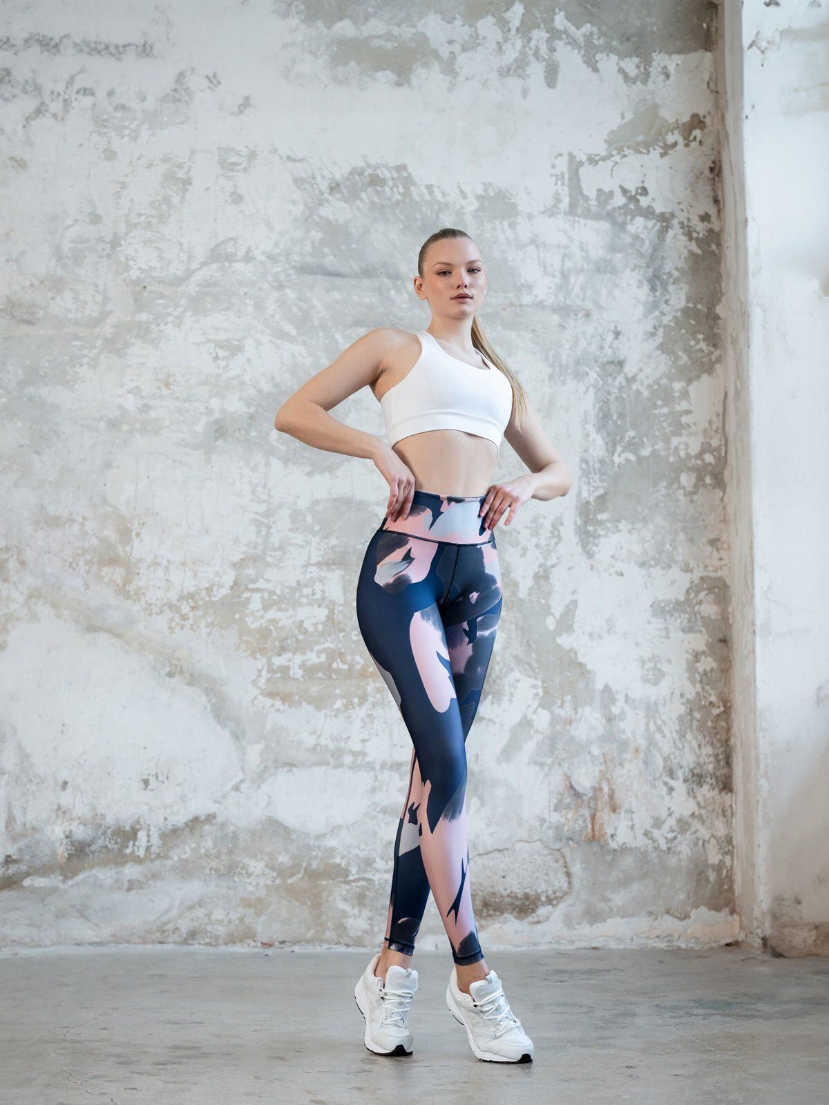 1077 Extra High Waist Leggings