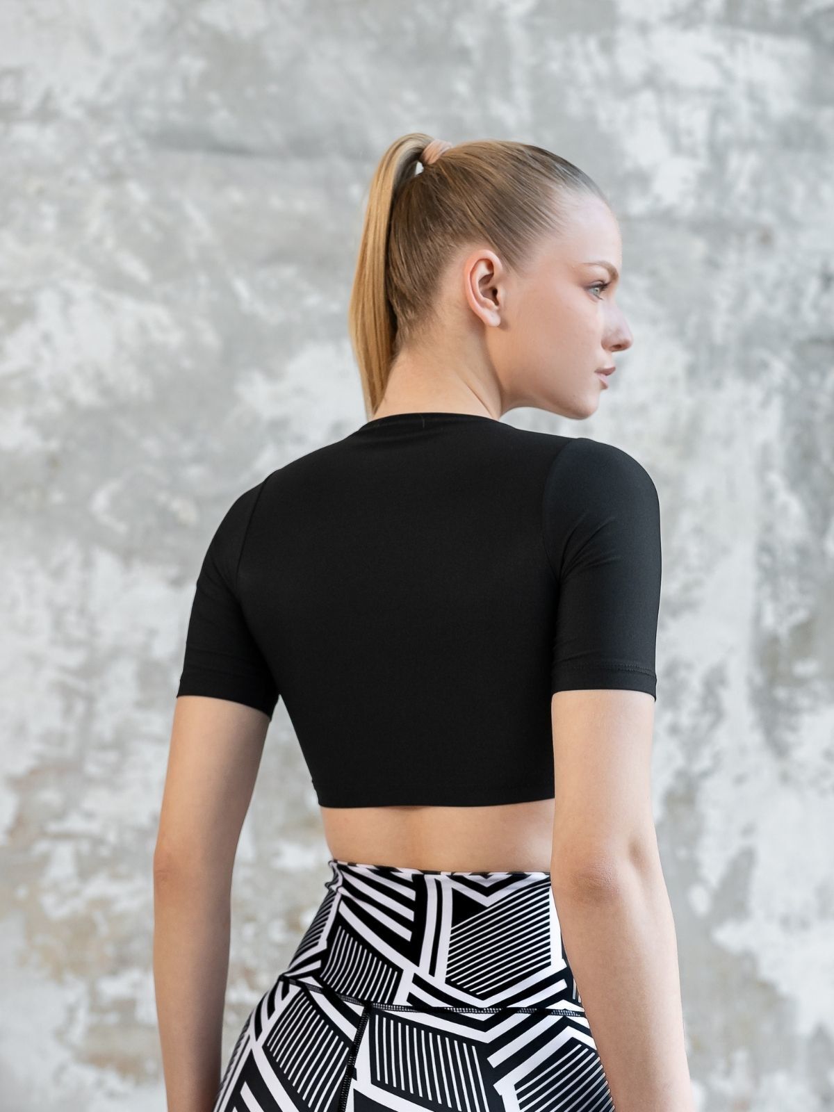 073 Decolette Tshirt Black Color