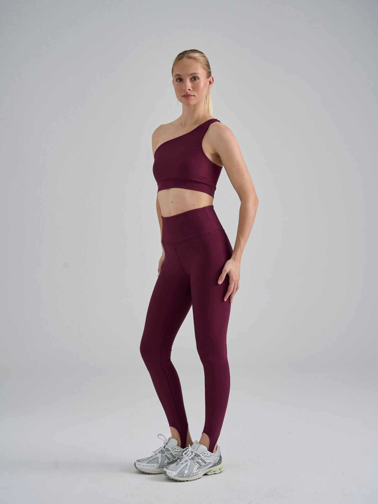 Tek Omuz Mürdüm Spor Bustiyer 605