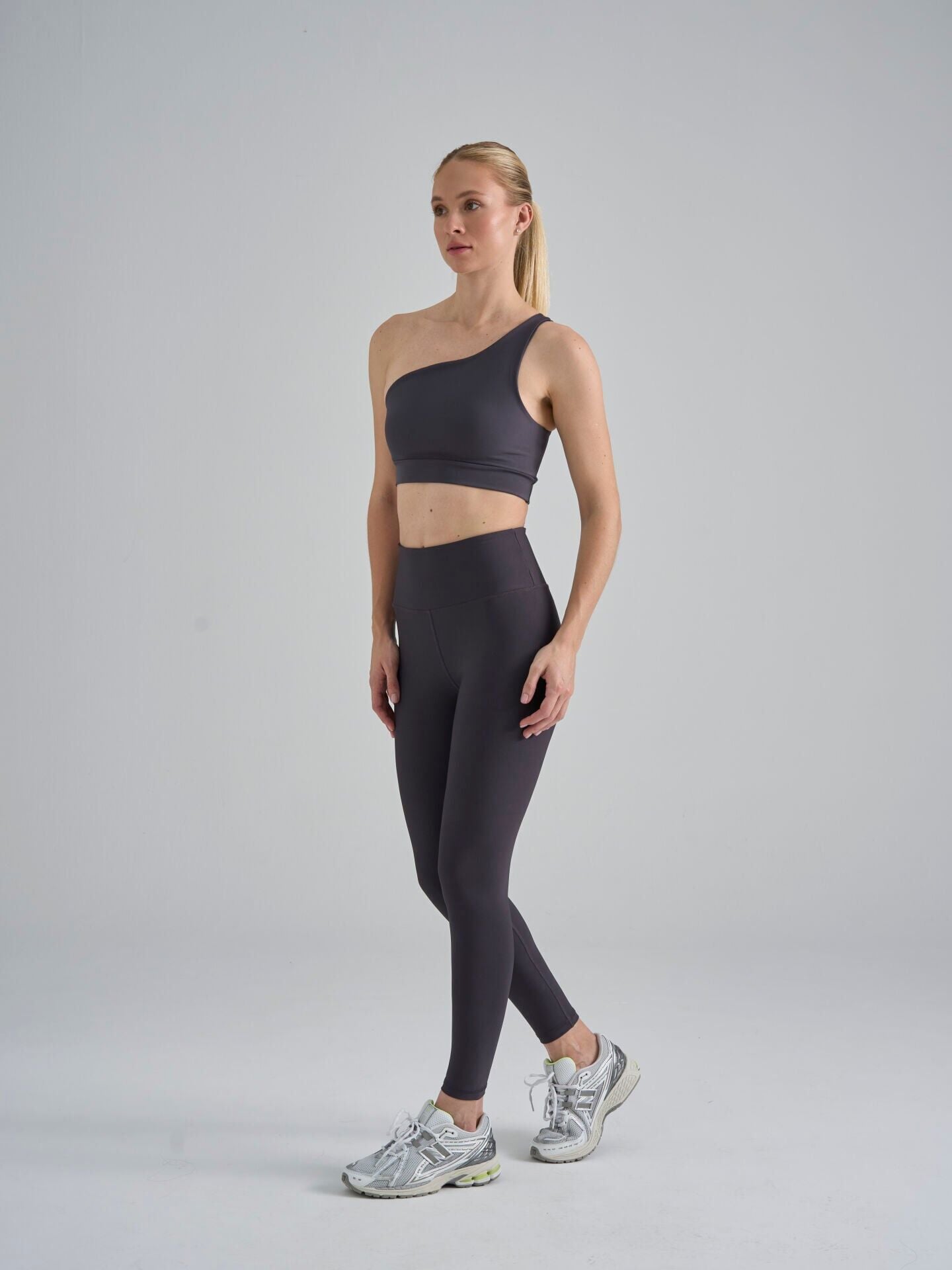 607 ONE SOULDER SPOR BRA ANTRASIT COLOR