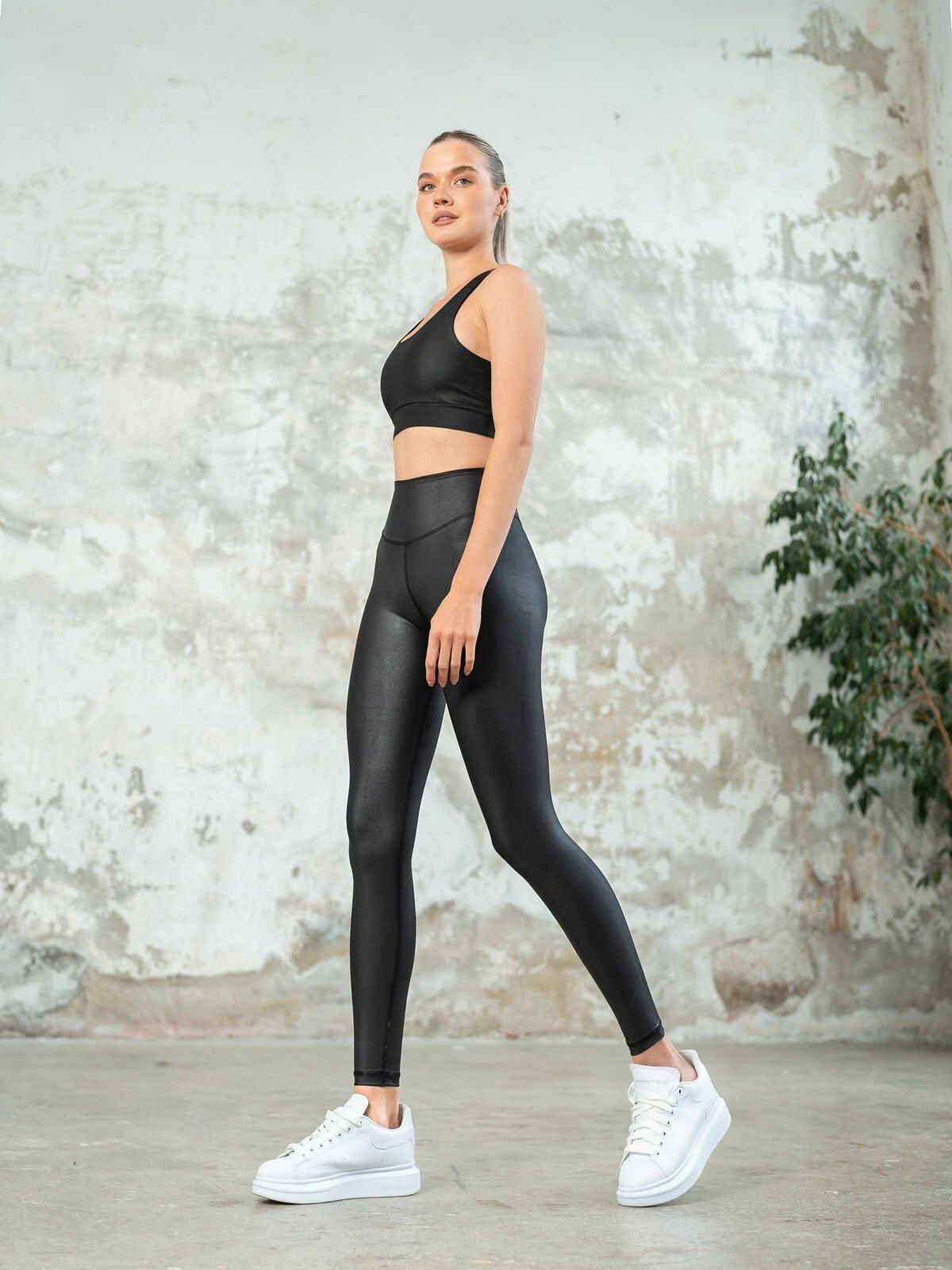 898 Leather Look Leggings Black Color