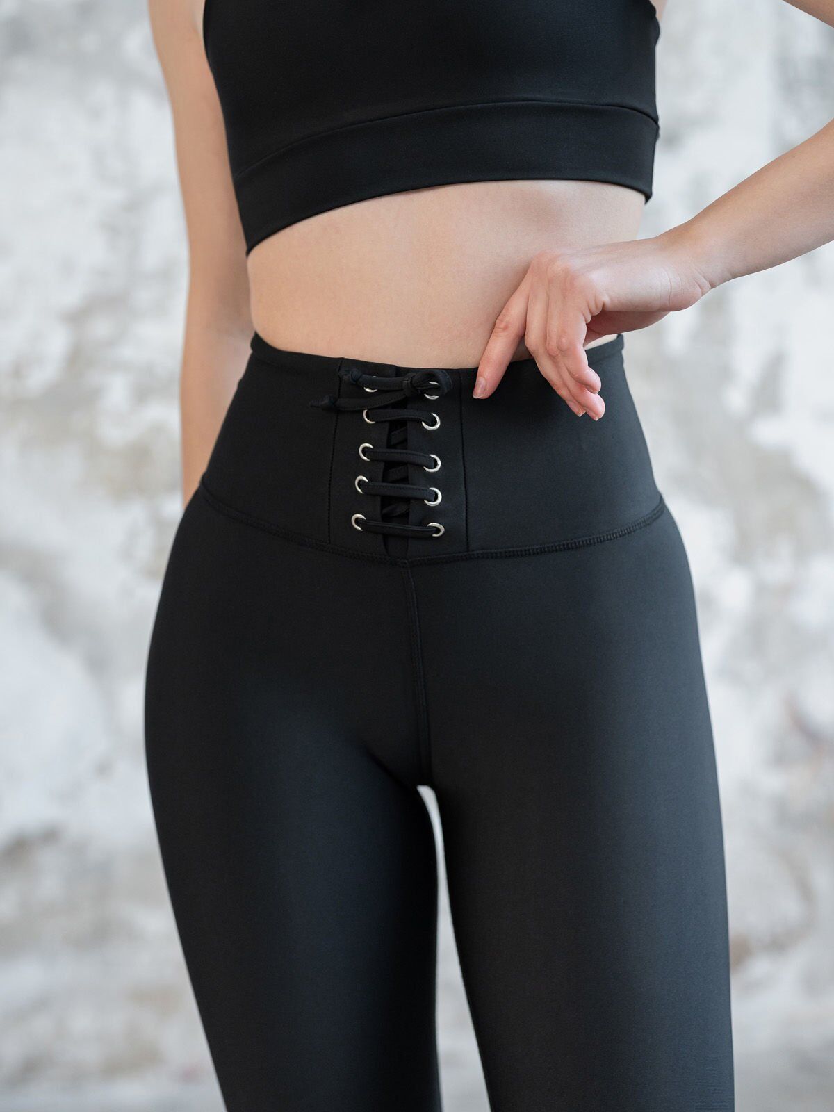211 Extra High Waist Leggings Black Color