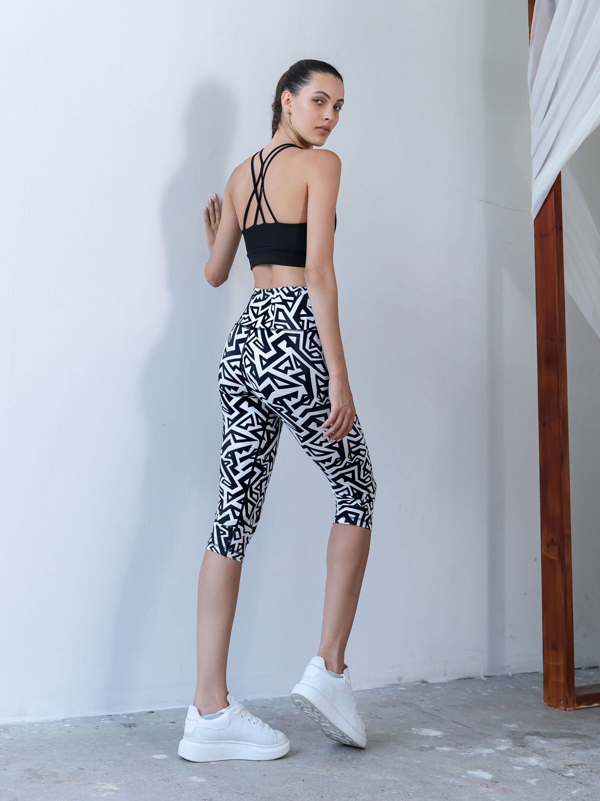 941 Capri Leggings