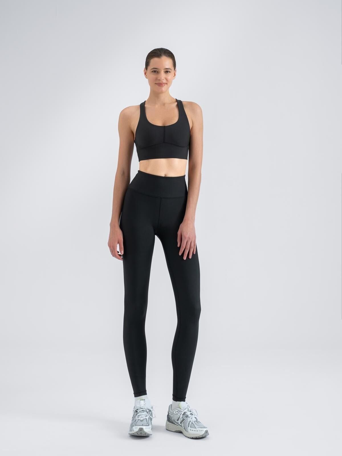 250 Extra High Waist Leggings Black Color