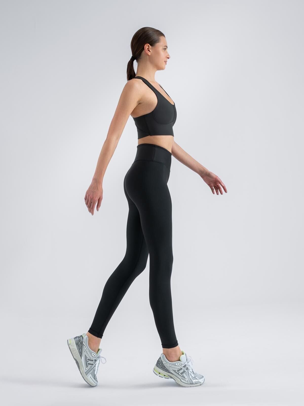 250 Extra High Waist Leggings Black Color